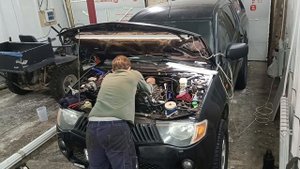 l200 4D56 продуло прокладку ГБЦ. Первый день ремонта.