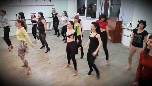 Latino Lady Style. Salsa Class Lutsk смотреть онлайн