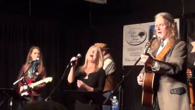 Adler & Hearne   - Two songs from the Crossroads Music Company 8th Anniversary Concert смотреть онлайн