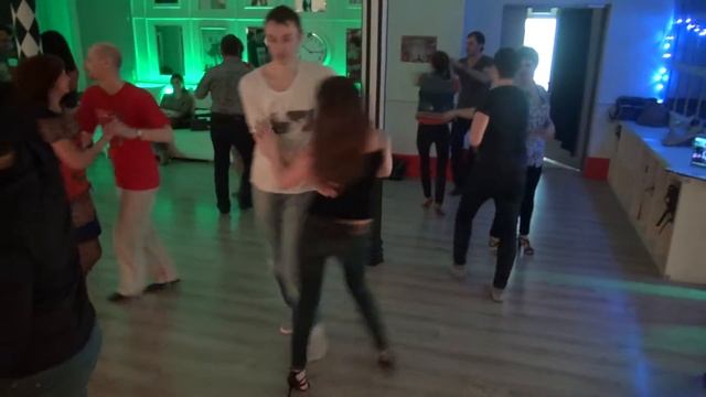 Денис Галко и Олеся Осипова - сальса в "Эдиссе" смотреть онлайн