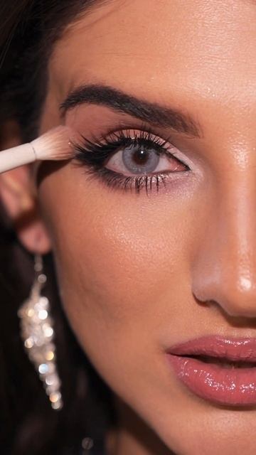 Палетка теней Lime Crime Venus 1