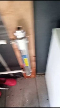 Что происходит с УФ-лампой, когда промерзают трубы исходной и дренажной воды?