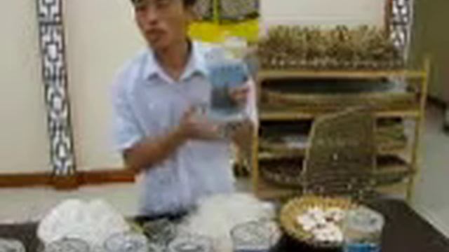 На шелковой фабрике смотреть онлайн