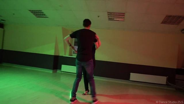 Salsa NY style. Dmitry Kuznetsov & Daria Emelianova || MAMBO party by Dance Studio 25.5 смотреть онлайн