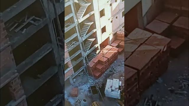 Громадный растворонасос подаёт бетон! Африканцы творят чудеса.