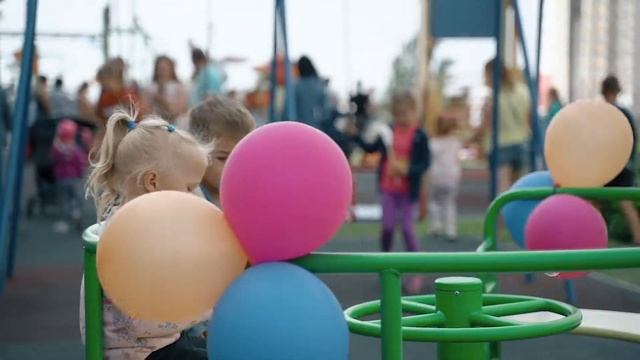 День знаний. Веселый праздник двора в ЖК Золотые Ключи. Новостройки в Рыбном от застройщика