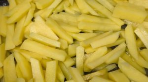 жареный картофель с грудинкой
