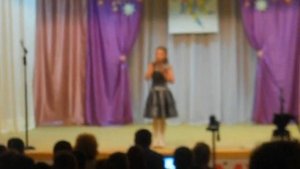 Полина Сазанова! Круто поет!!!!!