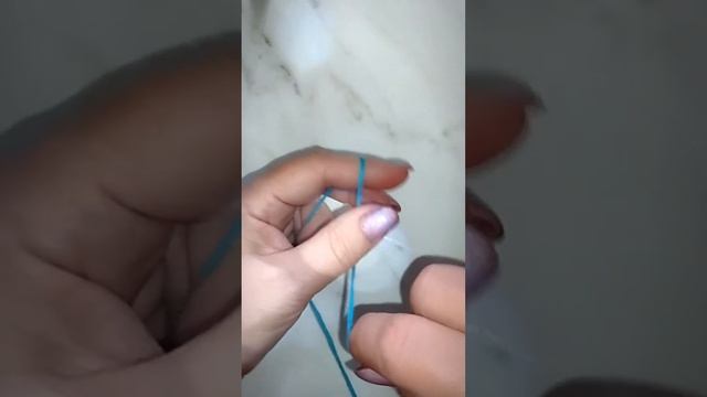 Простой Вертикальный Ажурный Узор Спицами для начинающих вязальщиц #Shorts смотреть онлайн