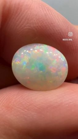 3.90 CTS Blue-Green-red white opal from Australia, For a Ring or pendent ready to set in jewellery