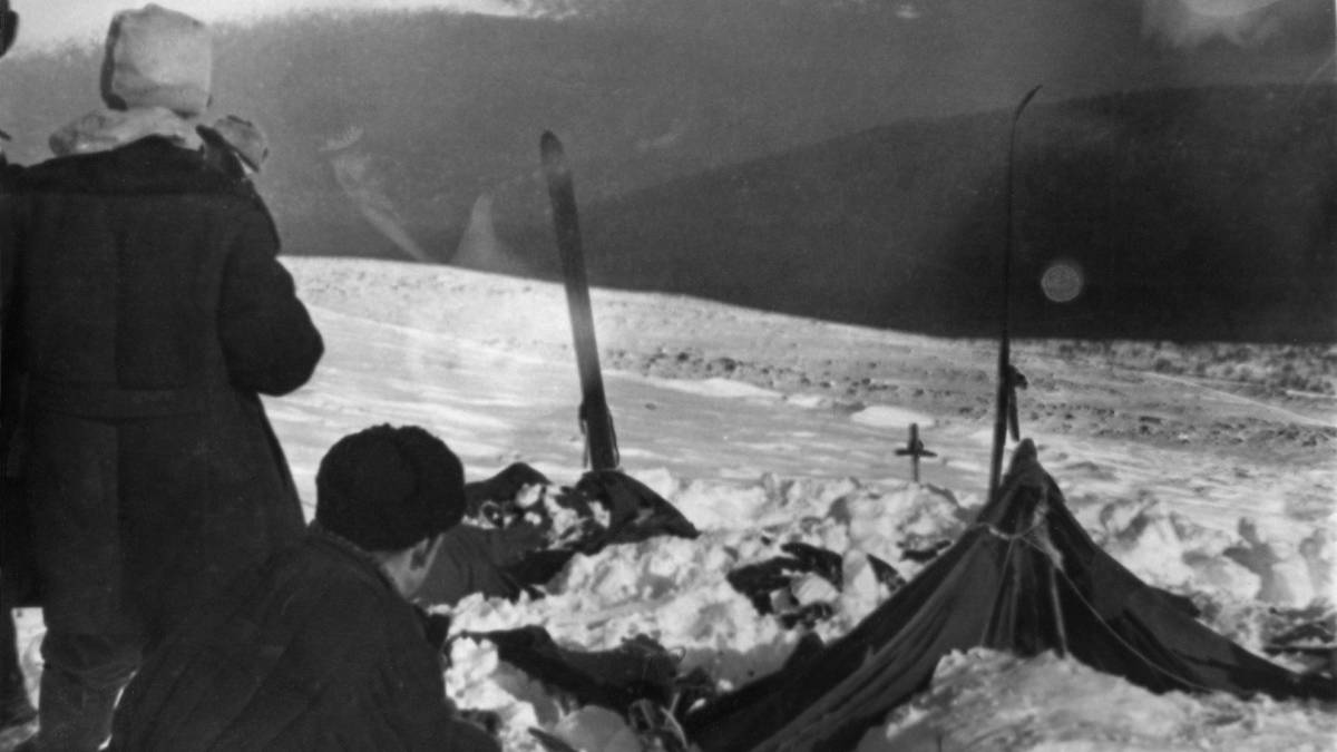 🔴Перевал Дятлова.Стало известно кто мог взять плёнки, карту, кроки, маршрутные книжки из палатки🔴 смотреть онлайн