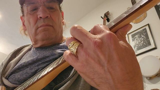 learning A# major chorus riff to 'Lido Shuffle/Boz Scaggs 1976