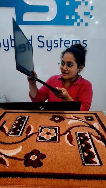 Lenovo ThinkPad X1 Carbon 7th Gen Ultrabook Core i7 16GB RAM 256GB SSD 14 FHD Display Back