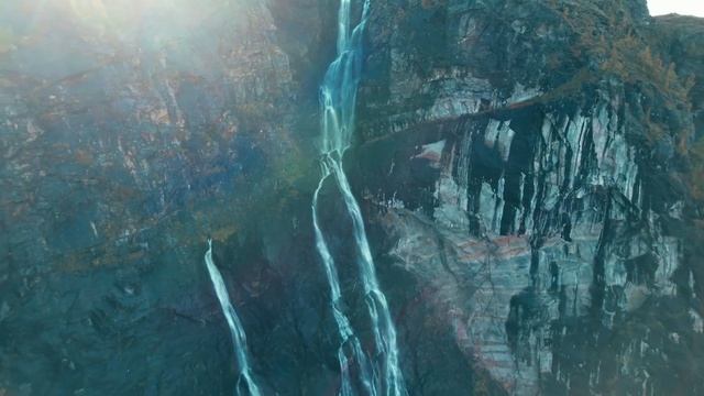 Водопады Норвегии с высоты птичьего полета  waterfalls of Northern Norway from above #norway #4k