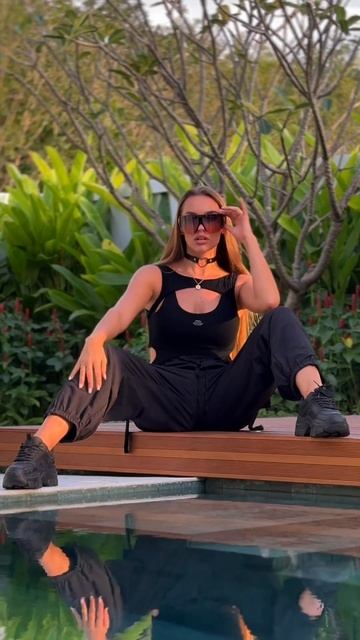 LUXURY GIRL - Поворот не туда смотреть онлайн