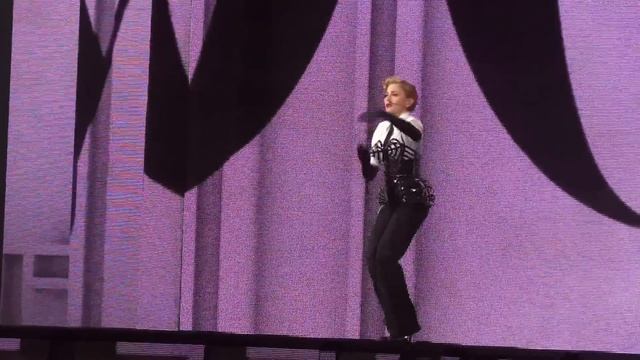 Madonna Vogue Live Montreal 2012 HD 1080P смотреть онлайн