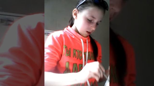 Я делаю кинетический песок. Из мыла sorti.😊 смотреть онлайн