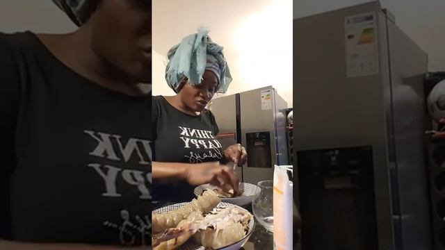 Ecoutez ce que LA MAMAN DES BEAUX GOSSES dit à ses enfants concernant leur père qui les a abandonné смотреть онлайн