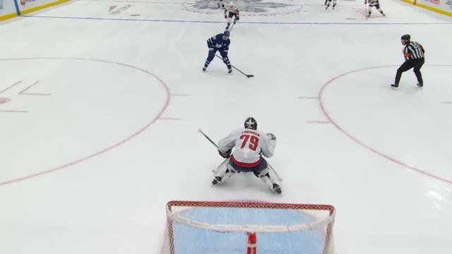 Maple Leafs' John Tavares Buries Crafty Breakaway Goal Off Perfect Stretch Pass From Chris Tanev
