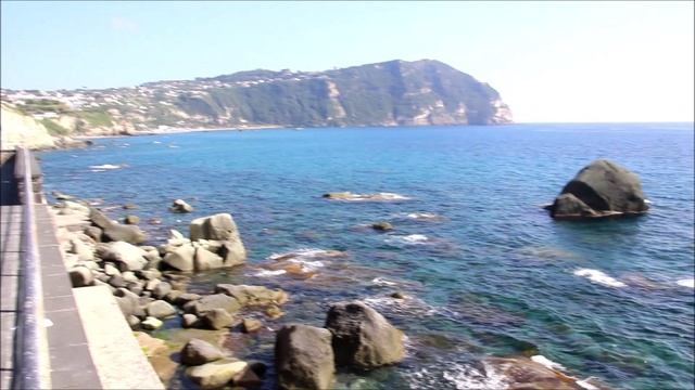 Италия. Остров Искья. Набережная Форио.