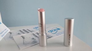 Блеск для губ АТОМИ.