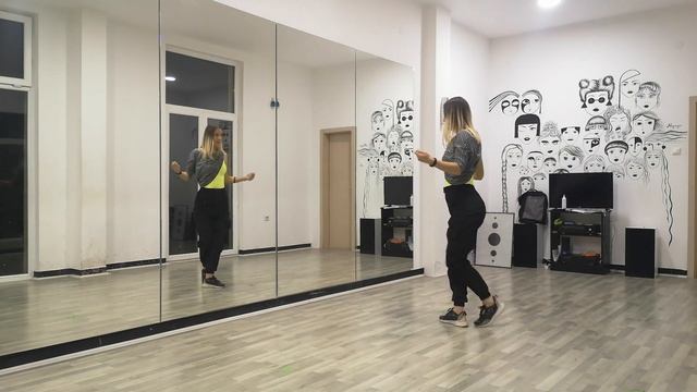 Salsa Workshop - Footwork on 1 смотреть онлайн