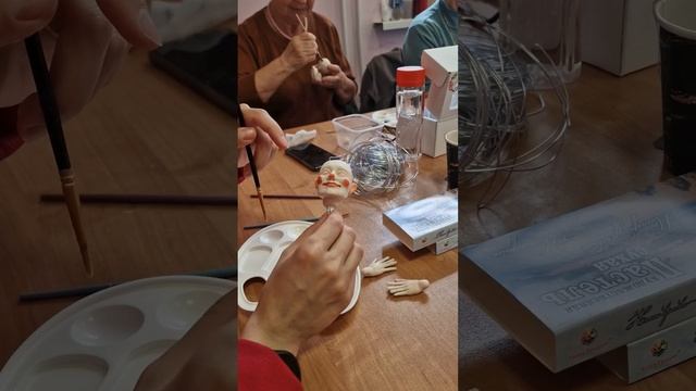 Как сделать макияж кукле лицо у куклы пастелью #мк  #игрушка #сделатьигрушку #творчество