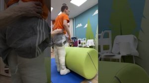 учимся вставать