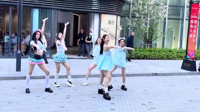 【KPOP IN PUBLIC】ILLIT - Magnetic DANCE COVER in Shanghai，CHINA смотреть онлайн