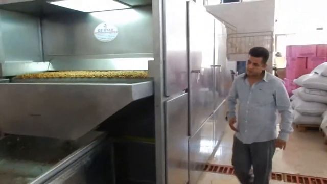 OS - 500DR Belt Type Roasting Machine With Ramp / OS - 500DR حزام نوع آلة تحميص مع منحدر