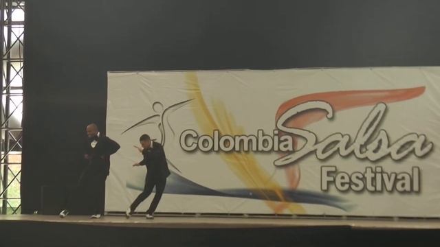 PAREJAS SALSA DUO HOMBRES SIN ACROBACIA JEREMY LARGACHA Y XXX смотреть онлайн