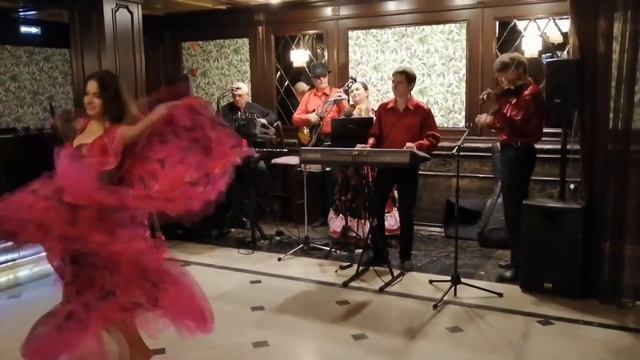 Шоу-группа "РУБИН" на дне медицинского работника смотреть онлайн