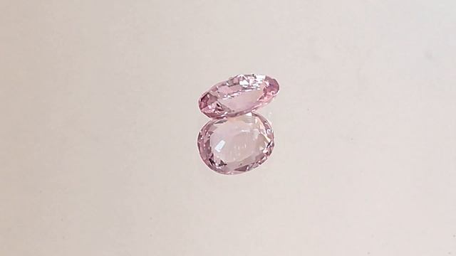 2.92 carats Heated Padparadscha Sapphire смотреть онлайн