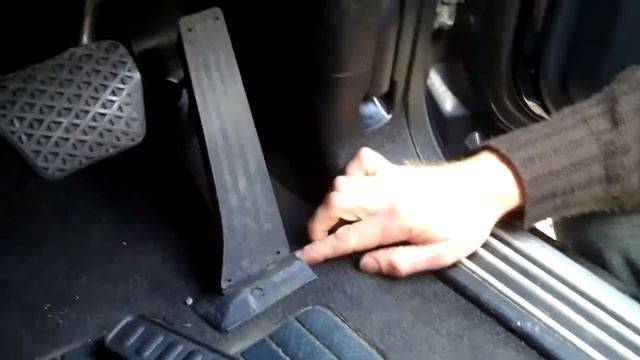 How to Upgrade the accelerator pedal on a Range Rover Vogue смотреть онлайн