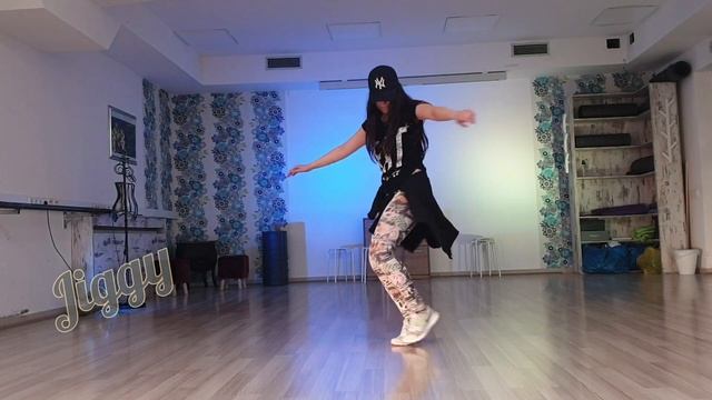 How to dance dancehall  Jiggy