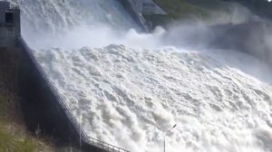 Сброс воды на СШГЭС