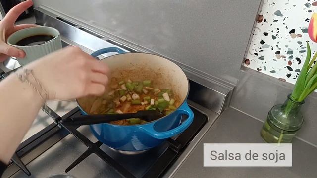 Costillas de ternera en salsa de soja - Soy braised short ribs | rootsandcook смотреть онлайн