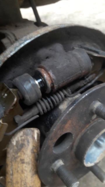 как можно прокачать тормоза если сломался винт спуска воздуха смотреть онлайн