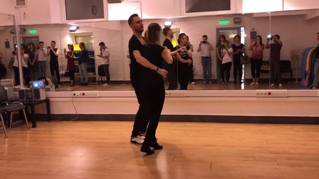 Review & upgrade в 2mambo: добавляем back spot turn смотреть онлайн