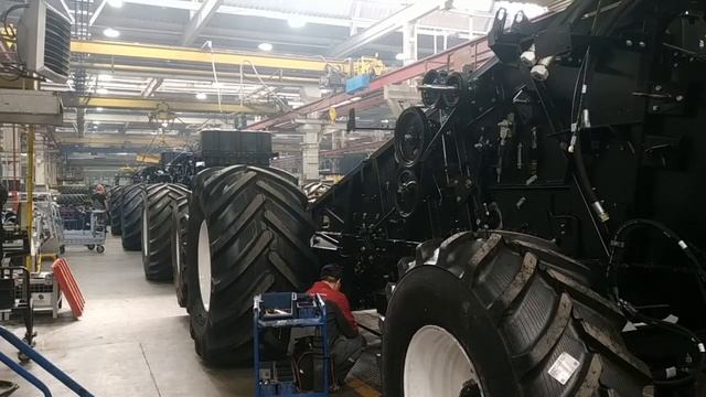 Main Russian factory of combines and tractors смотреть онлайн