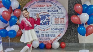 Песня "Отличница"