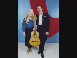 ПРЕМЬЕРА АВТОРСКОЙ ПЕСНИ О БЕЛГОРОДЕ НА Ж. Д. ВОКЗАЛЕ ПРИ ВСТРЕЧЕ ФИРМЕННОГО ПОЕЗДА ИЗ МОСКВЫ №71