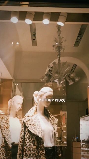 Италия 🇮🇹#luisaspagnoli #зима2023 #fashion #italy 🇮🇹 смотреть онлайн