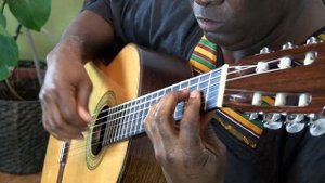 Gran Vals in A Major  - Francisco Tarrega -  www.gilbertaddy.com