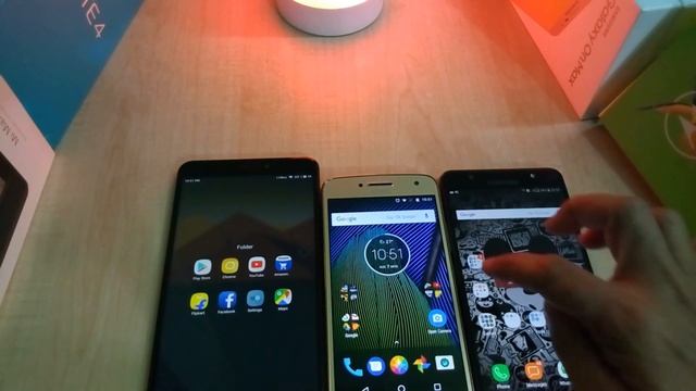 Compare Xiaomi Mi Max 2 vs Galaxy On Max vs Moto G5 Plus | Hindi смотреть онлайн