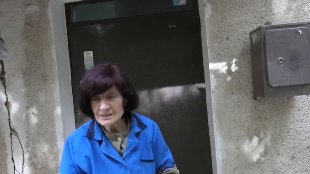 МОШЕННИКАМ ИЗ ЖЕКА И ДОМОФОНА МЫ НЕ ДОЛЖНЫ ОТДАВАТЬ СВОЕ ПРАВО НА ВХОД В СОБСТВЕННУЮ КВАРТИРУ. смотреть онлайн