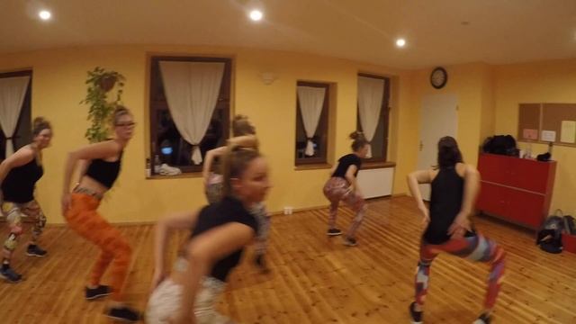 Isi Watch Mi Step | Female Dancehall & Stylish Moves Class Berlin | Dat Yuh love