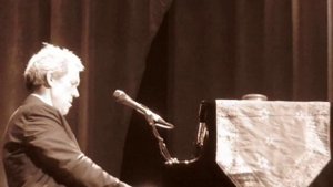 Kiss of Fire- Hugh Laurie and Gaby Moreno (CBB) @ Grand Rex Paris (09/07/13)