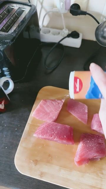 Стейки из тунца