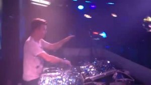 Пол Окенфолд играет ППК